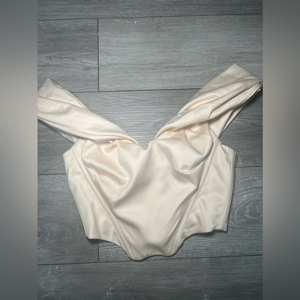 House of cb , size small